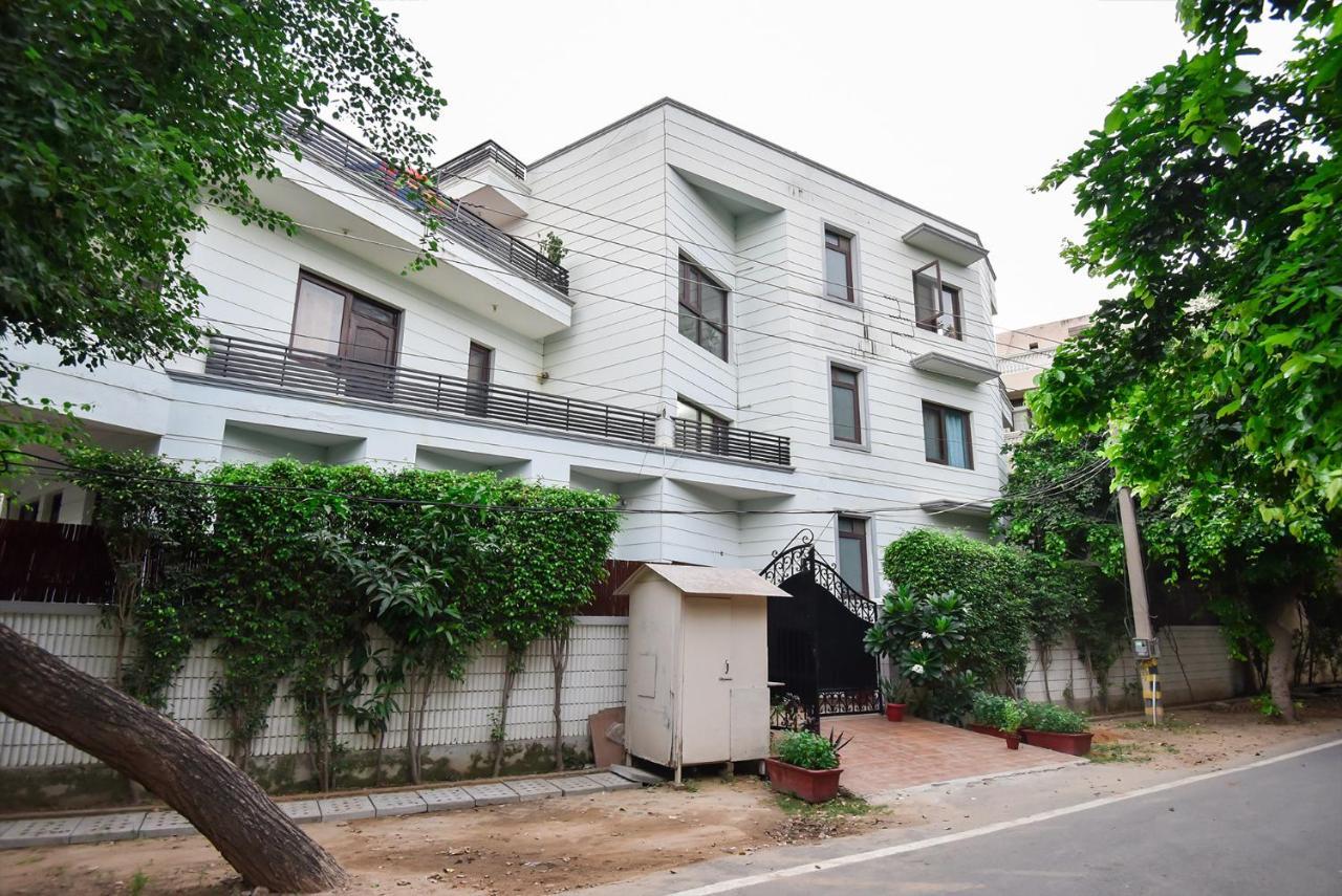 Studio Serviced Apartments Near Fortis Hospital Gurgáon Kültér fotó