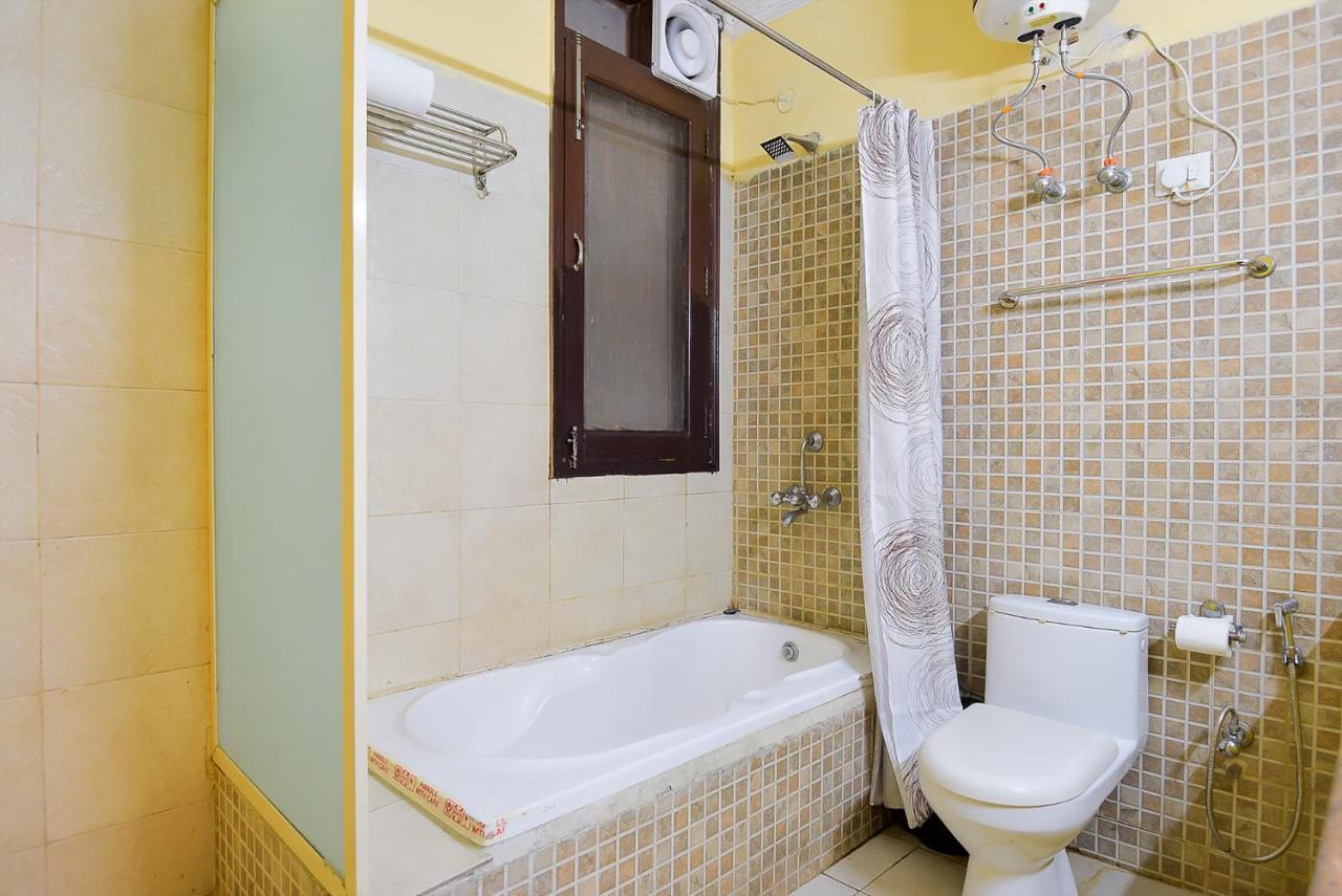 Studio Serviced Apartments Near Fortis Hospital Gurgáon Kültér fotó