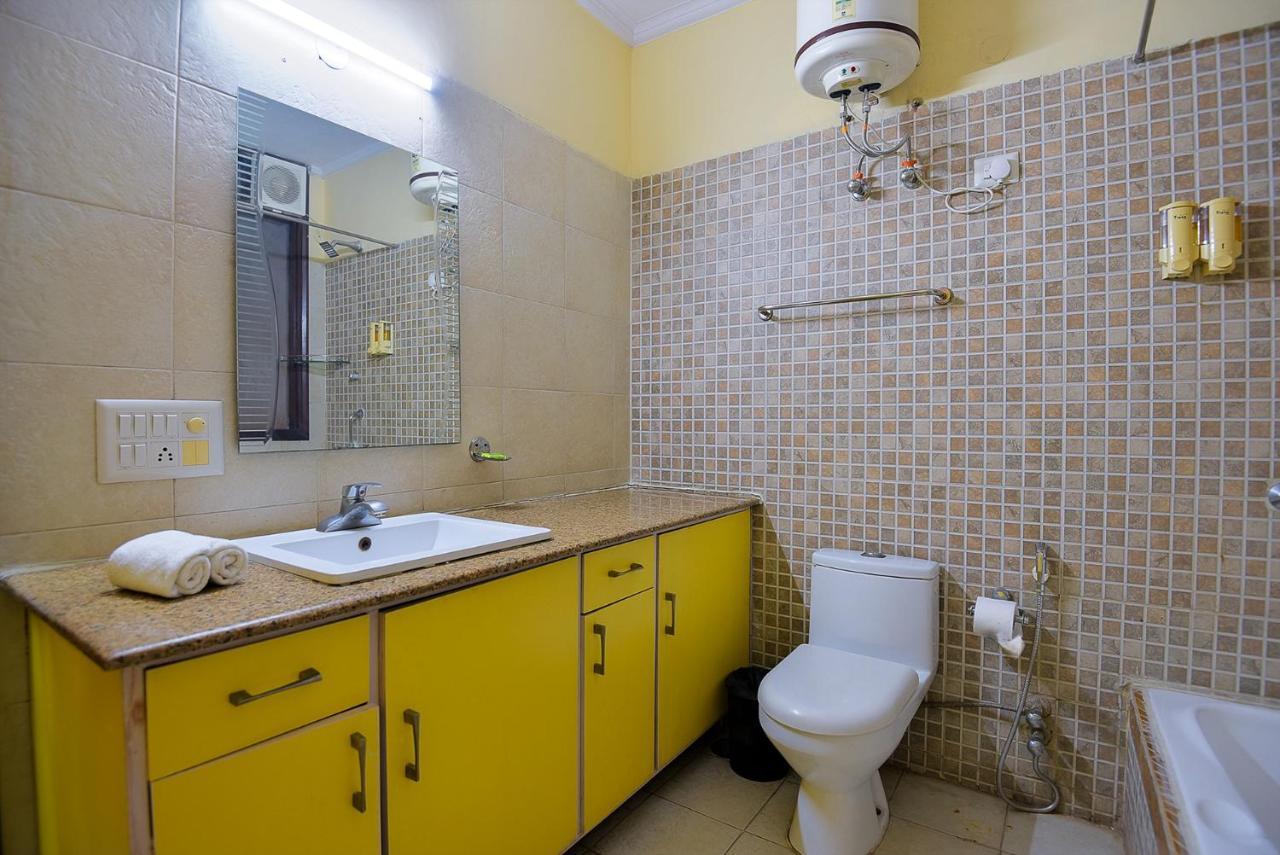 Studio Serviced Apartments Near Fortis Hospital Gurgáon Kültér fotó
