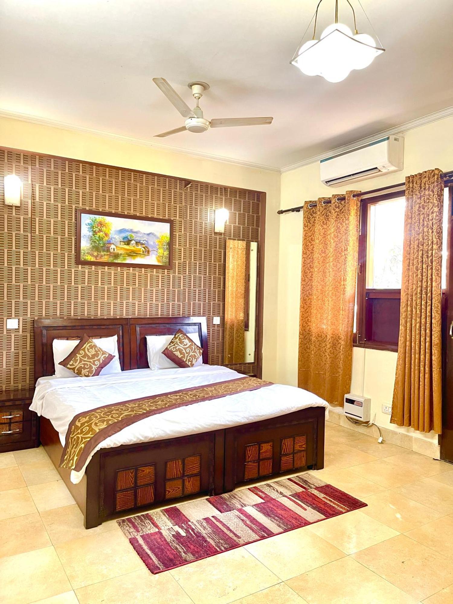 Studio Serviced Apartments Near Fortis Hospital Gurgáon Kültér fotó